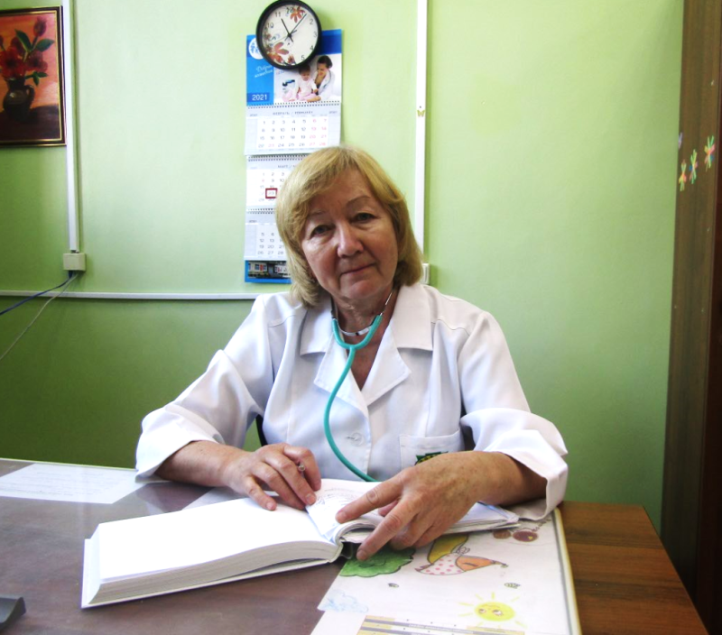 Сегодня свой юбилей отмечает врач-педиатр участковый 8 педиатрического отделения Курганской детской поликлиники Вебер Людмила Дмитриевна